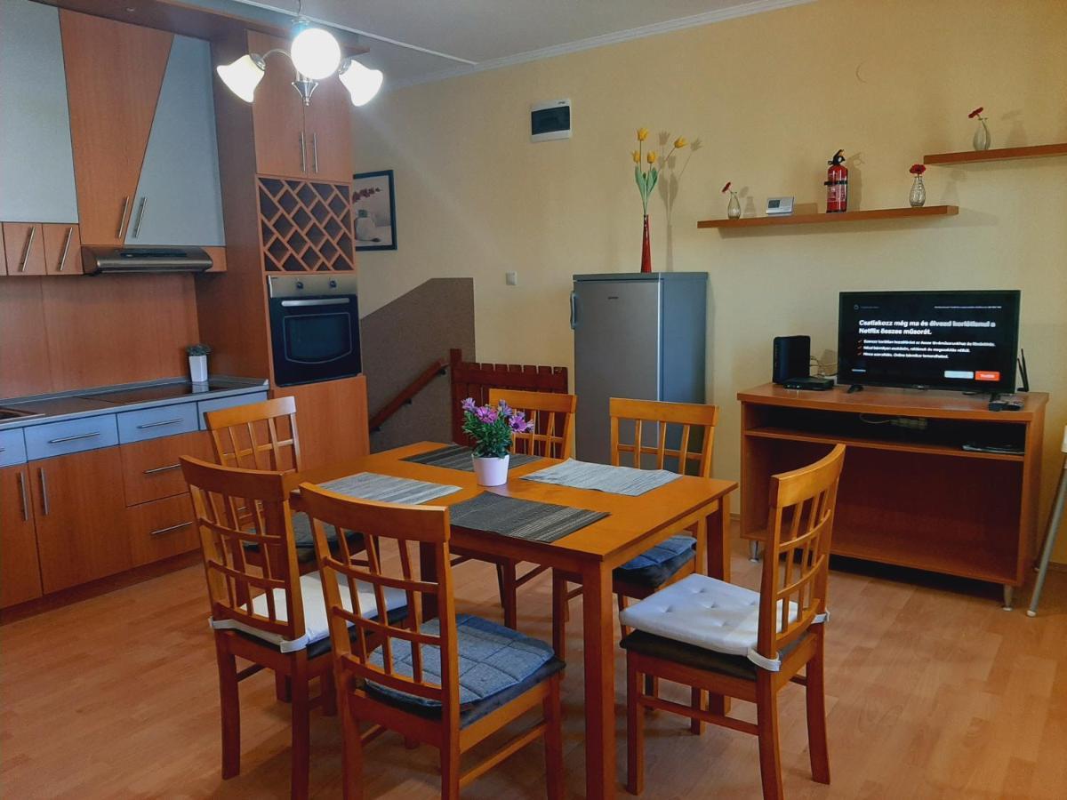 Aqua Apartman غيولا المظهر الخارجي الصورة
