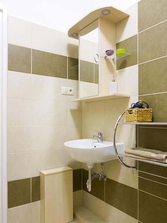 Aqua Apartman غيولا الغرفة الصورة