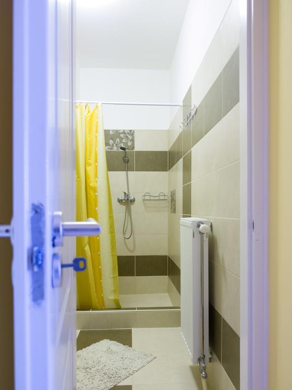 Aqua Apartman غيولا الغرفة الصورة