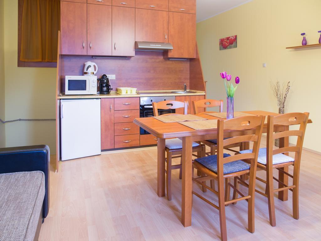 Aqua Apartman غيولا الغرفة الصورة